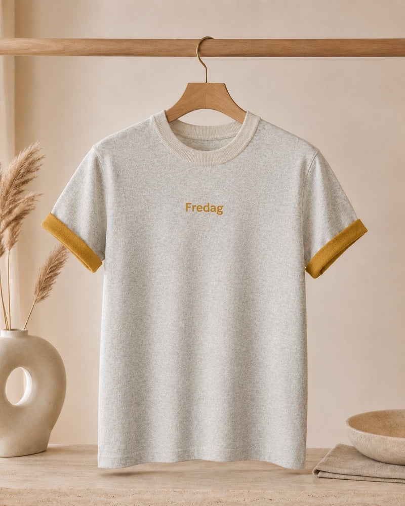 Premium Strikket Hver Dag T skjorte (Fredag)